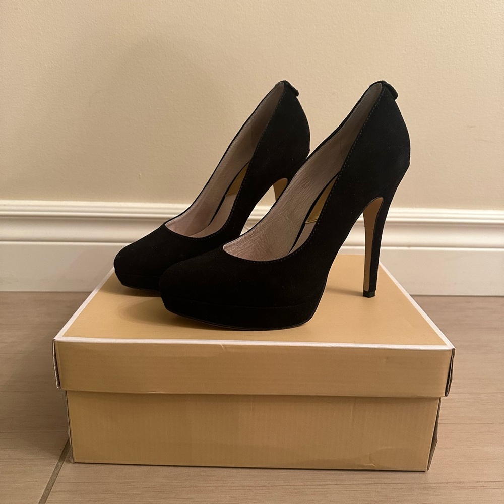 Michael Kors | York Pumps